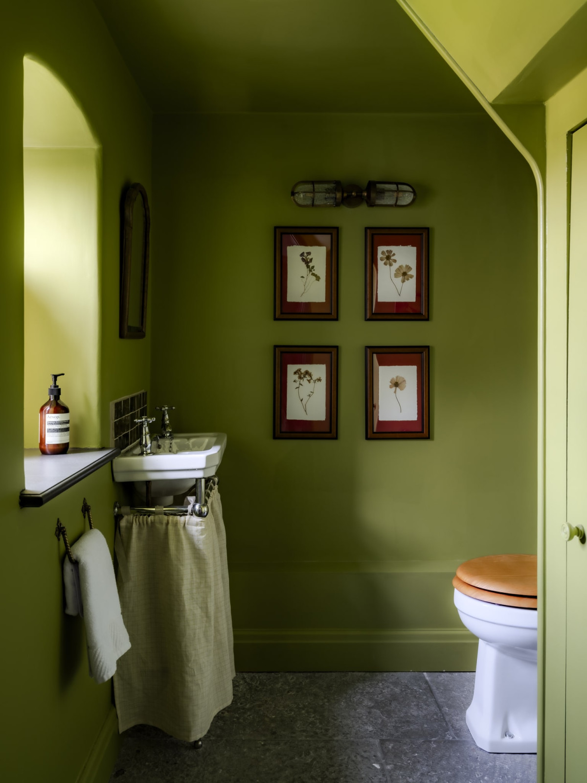 dom w Wlk brytanii projekt Christian Bense